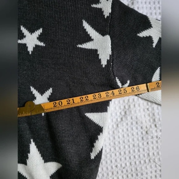 SOLD-Distressed Star Sweater - Picture 10 of 14